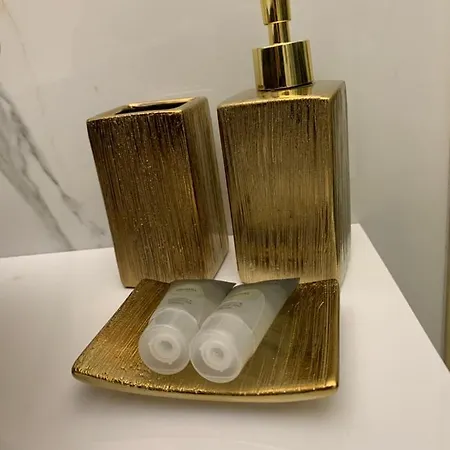 Διαμέρισμα Hanza Tower 1412 *